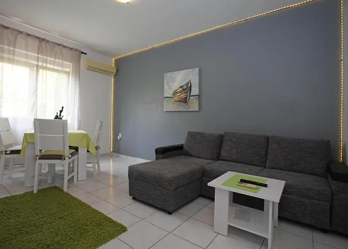 Zeljko Апартаменты Паг