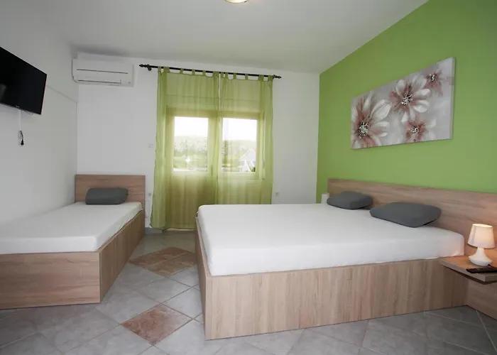 Lägenhet Zeljko Pag Town